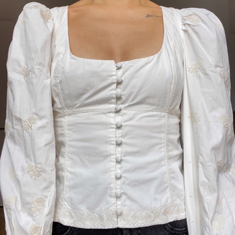 Cotton top with balloon sleeves